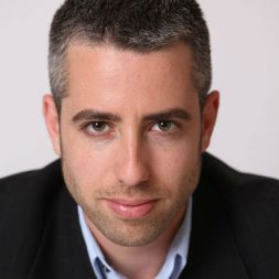 דרור גלוברמן עיתונאי ומסוקאי בהרצאה סוחפת